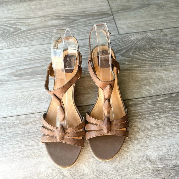 Clarks Brown Leather T Strap Wedge Heel Sandals - Picture 3 of 14